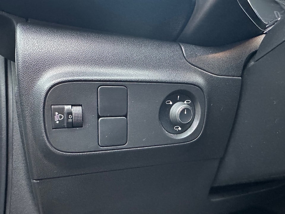 Citroën C3 1,2 PureTech 83 Shine Sport 5d