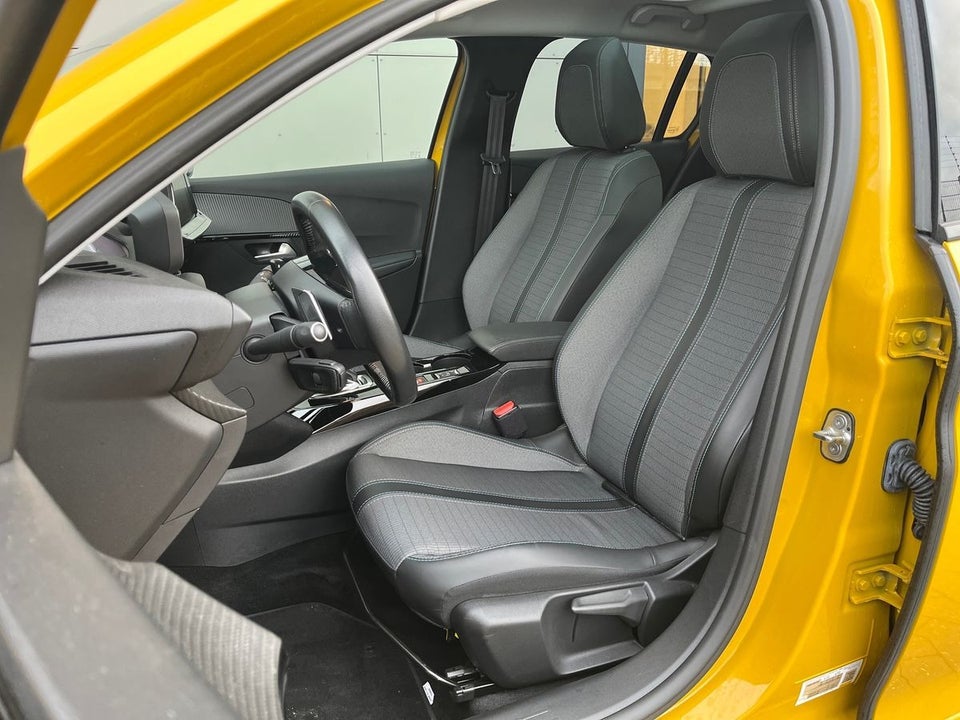 Peugeot 208 1,2 PureTech 100 Allure Sky EAT8 5d