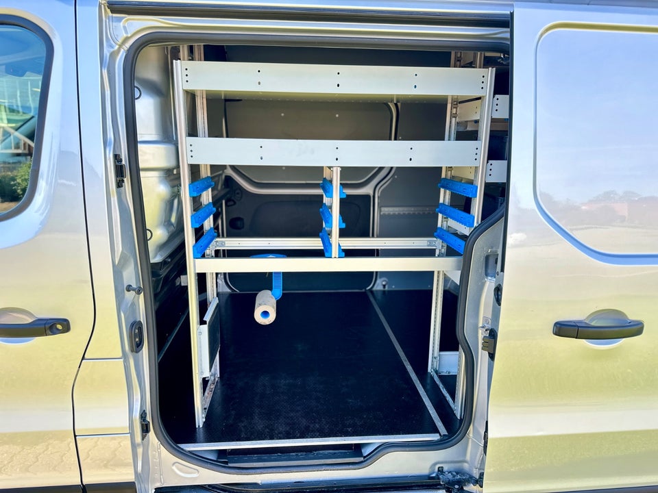 Renault Trafic T29 1,6 dCi 145 L2H2