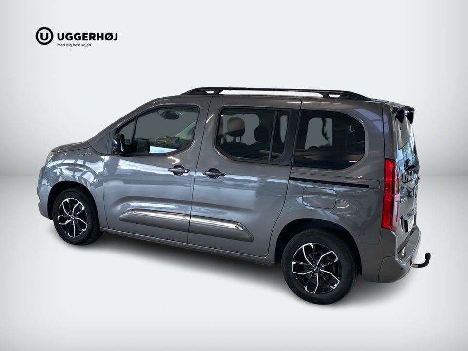Toyota ProAce City Verso 50 Medium Family 5d