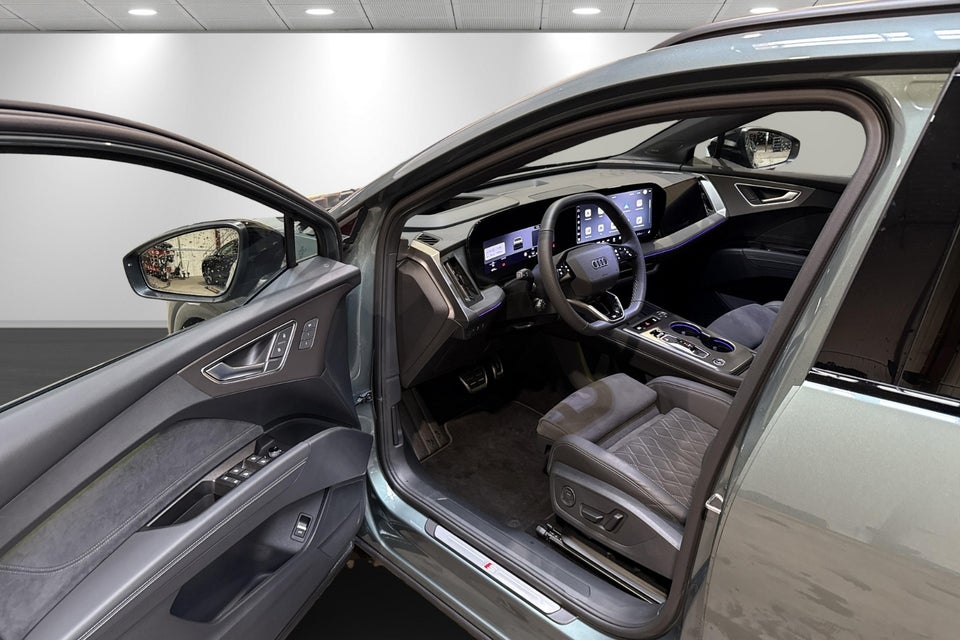 Audi Q4 e-tron performance 5d