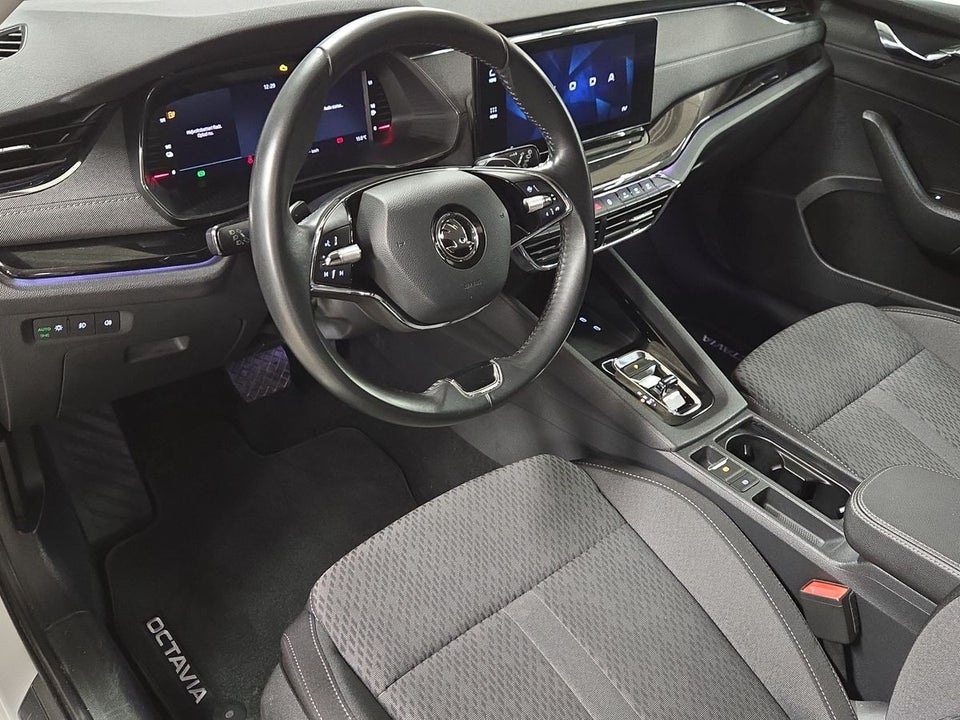 Skoda Octavia 1,4 TSi iV Plus Combi DSG 5d