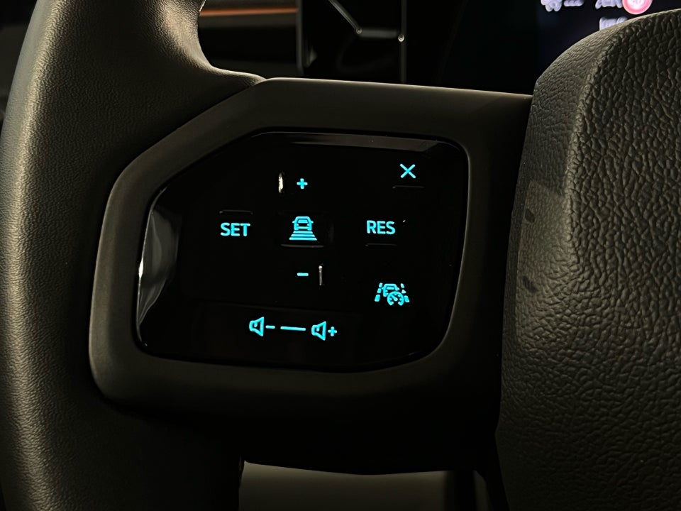 Ford Explorer 77 Premium Extended Range 5d