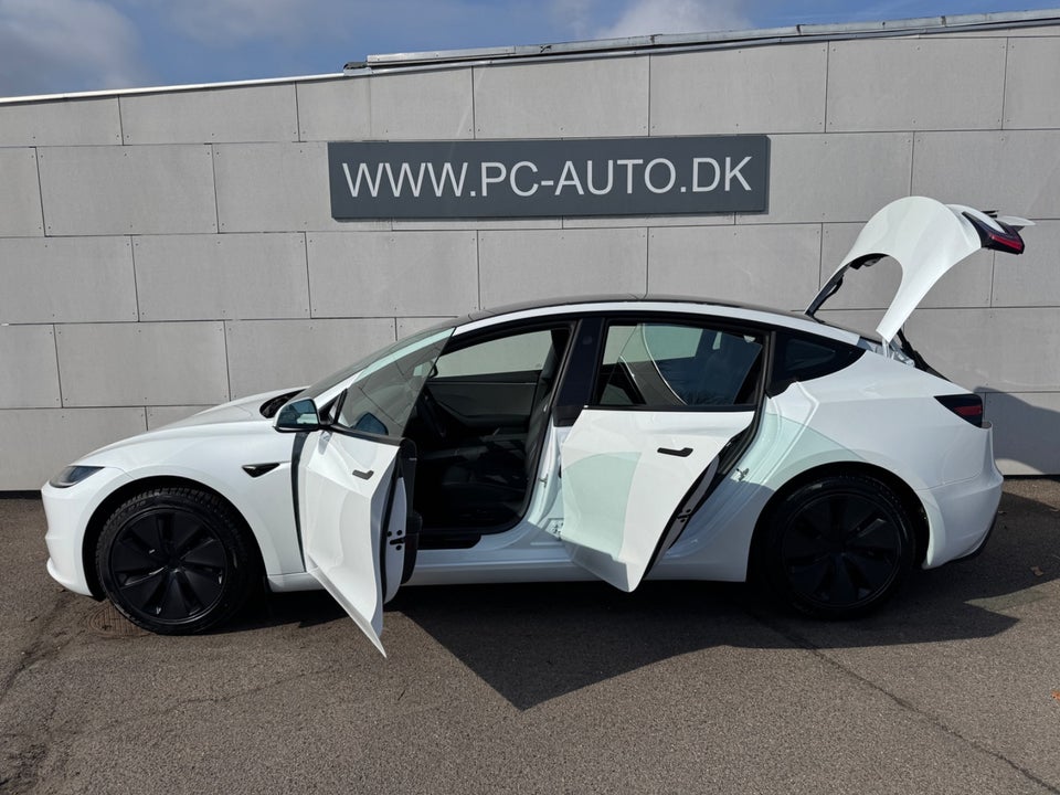 Tesla Model 3 RWD 4d