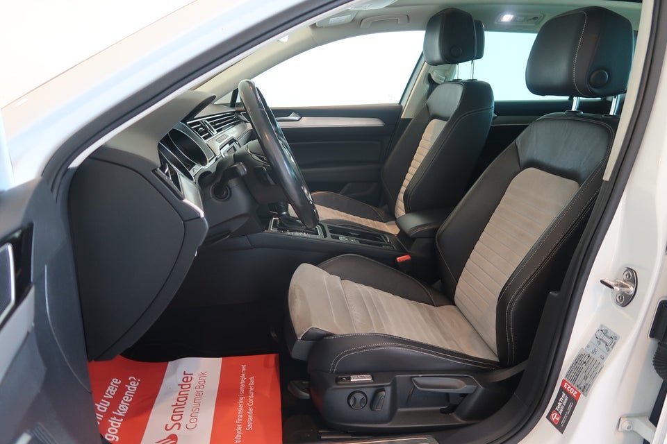 VW Passat 2,0 TDi 240 R-line Variant DSG 4Motion 5d