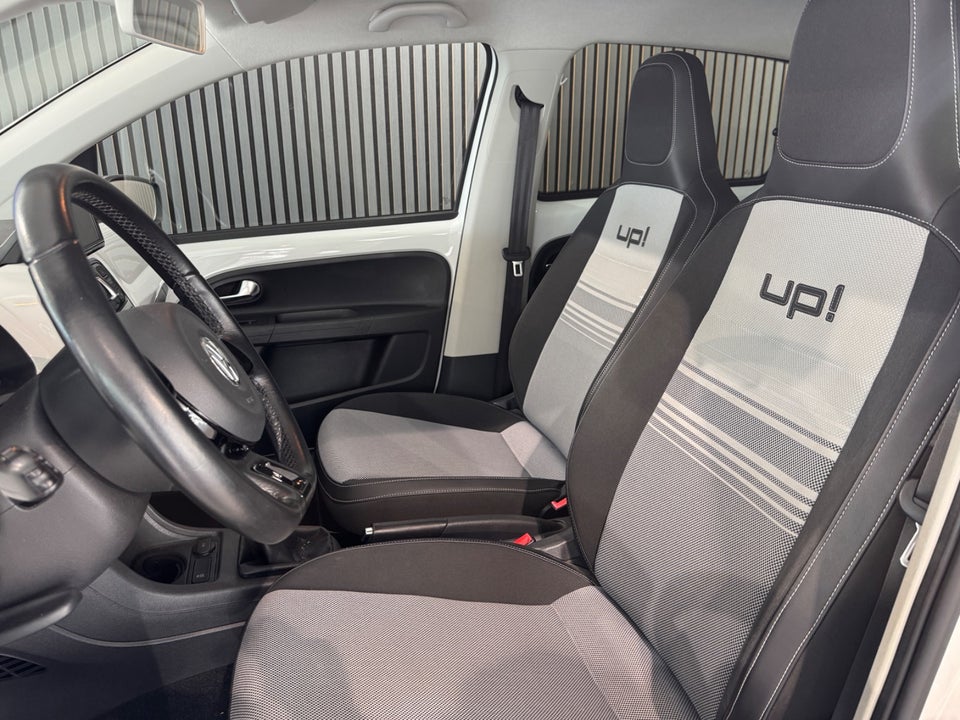 VW Up! 1,0 75 White Up! 5d