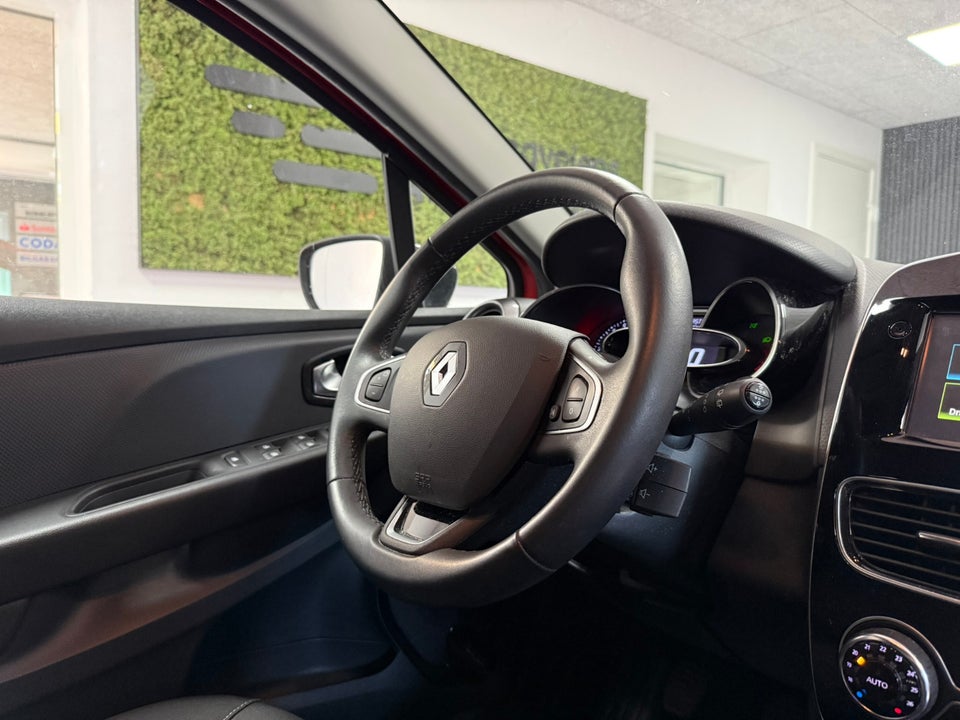 Renault Clio IV 0,9 TCe 90 Expression Sport Tourer 5d