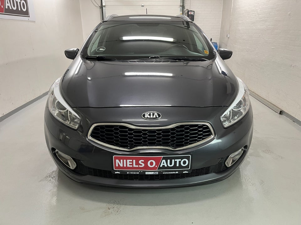 Kia Ceed 1,6 CRDi 128 Spring SW 5d