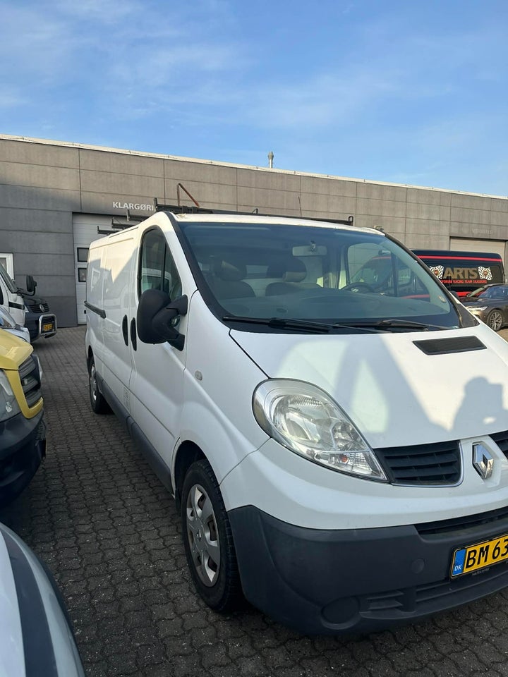 Renault Trafic T29 2,0 dCi 115 L2H1 4d