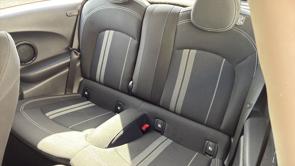 MINI Cooper SE Essential 3d