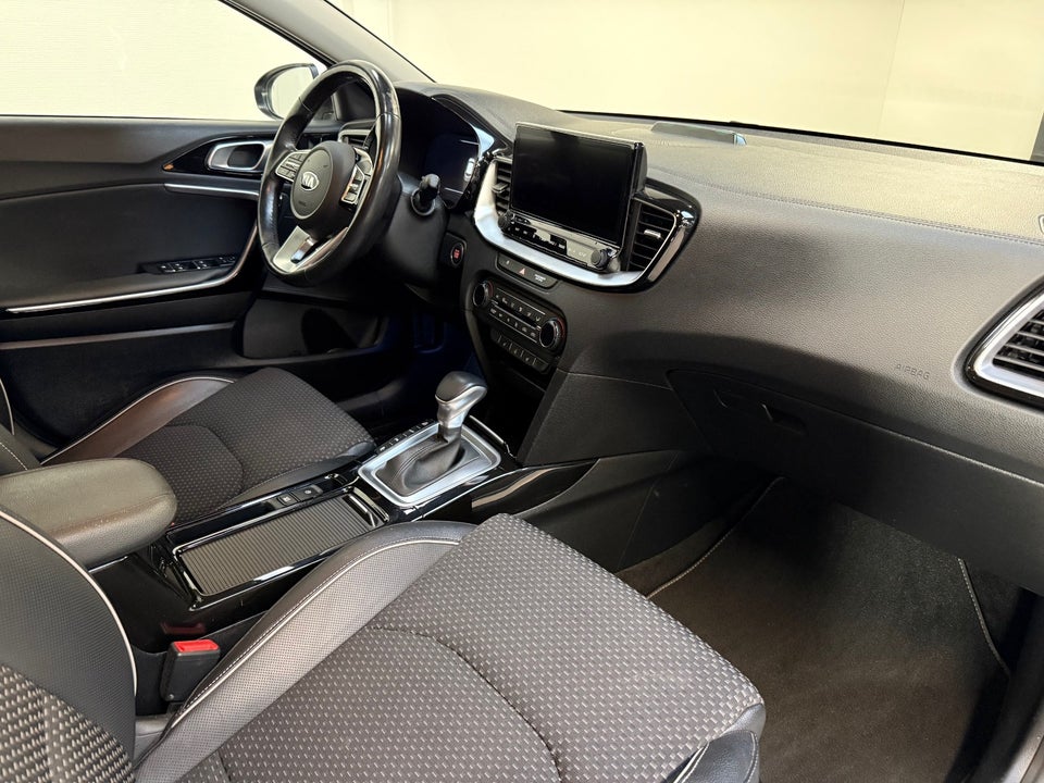 Kia XCeed 1,6 PHEV Upgrade Intro DCT 5d