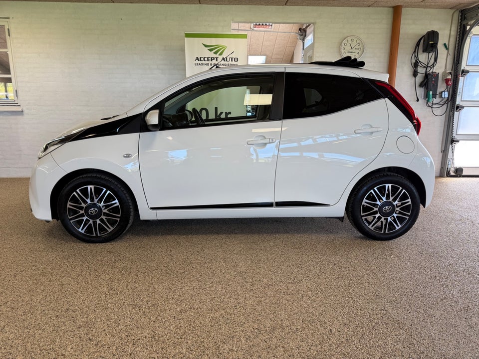 Toyota Aygo 1,0 VVT-i x-sky x-shift 5d