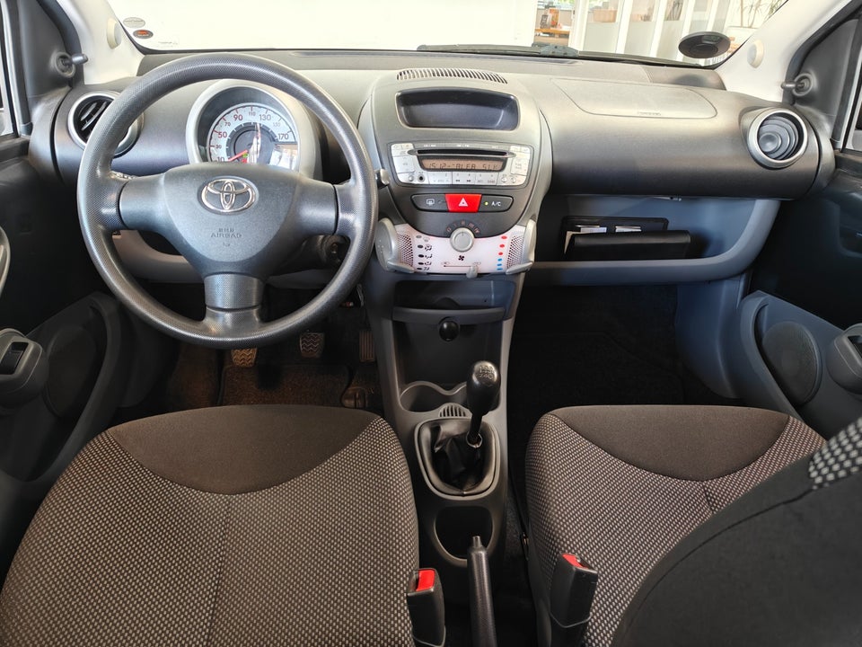 Toyota Aygo 1,0 Plus 5d