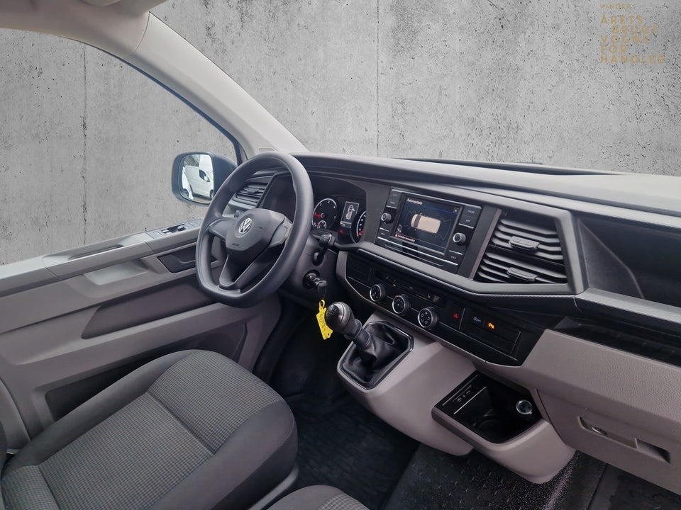 VW Transporter 2,0 TDi 110 Kassevogn lang