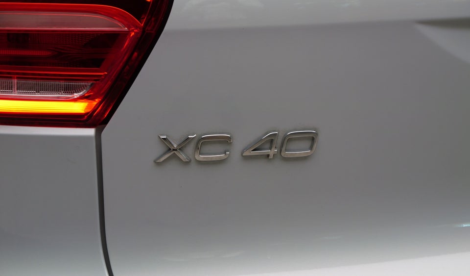 Volvo XC40 P6 ReCharge Pro 5d