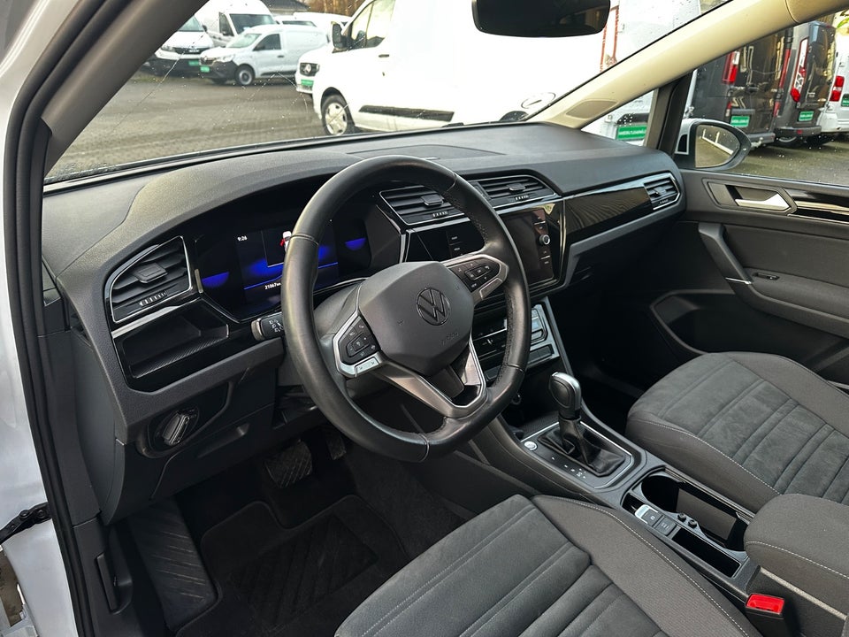 VW Touran 2,0 TDi 150 Comfortline DSG Van 5d