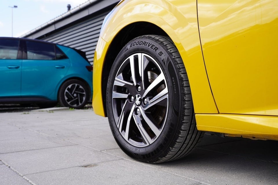 Peugeot 208 1,2 PureTech 100 Platin Pack 5d