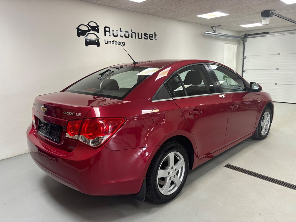 Chevrolet Cruze 2,0 VCDi 125 LS 4d