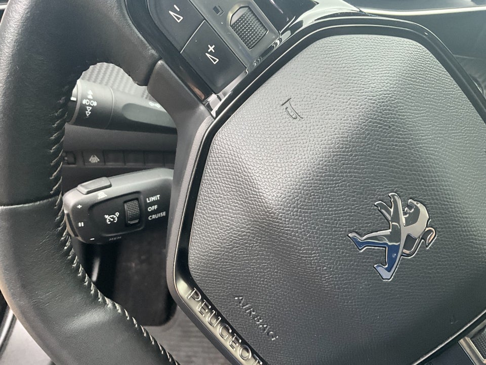 Peugeot 2008 1,2 PureTech 130 Platin Sport 5d