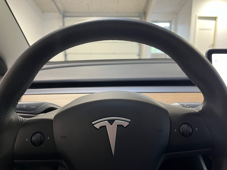 Tesla Model 3 Standard Range+ RWD 4d