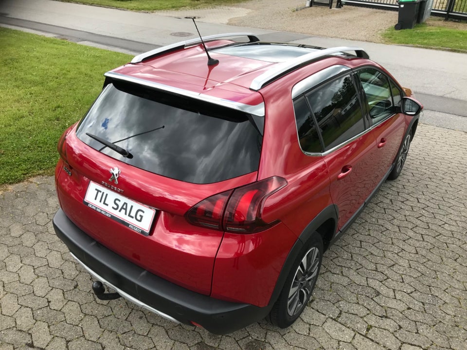Peugeot 2008 1,5 BlueHDi 100 Prestige Sky 5d