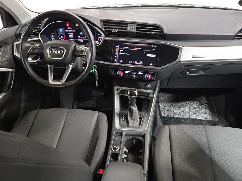 Audi Q3 35 TFSi Advanced S-tr. 5d