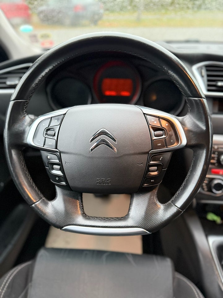 Citroën C4 1,6 e-HDi 112 Seduction 5d