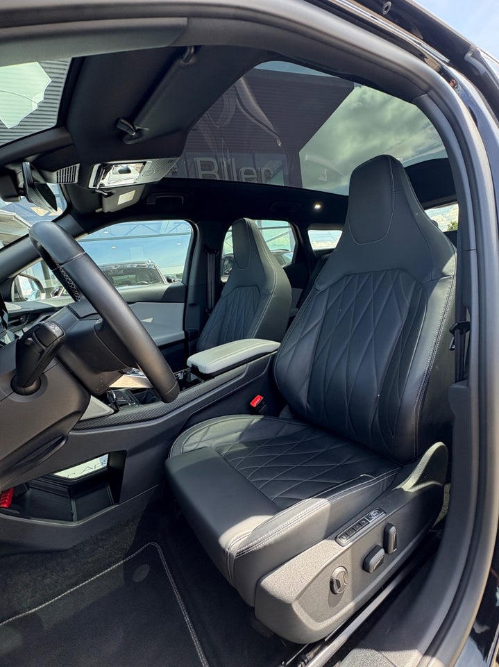 Ford Explorer 77 Premium Extended Range 5d