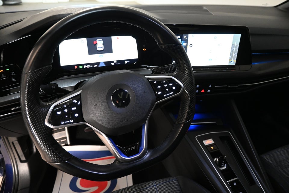 VW Golf VIII 1,4 GTE DSG 5d