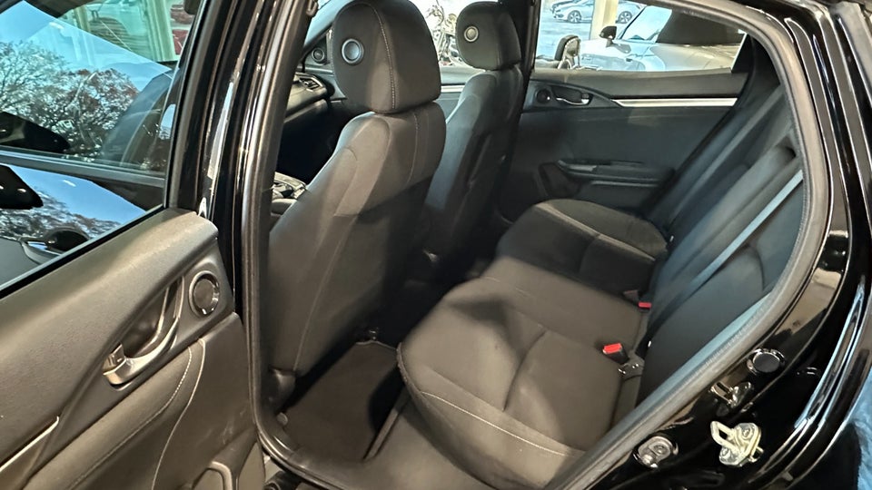 Honda Civic 1,0 VTEC Turbo Elegance CVT 5d