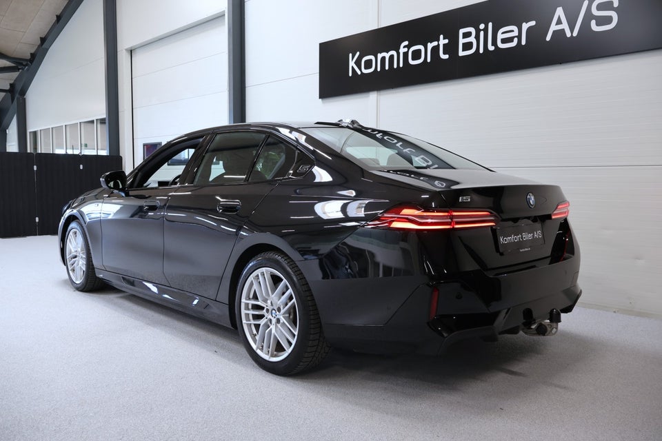 BMW i5 eDrive40 M-Sport 4d