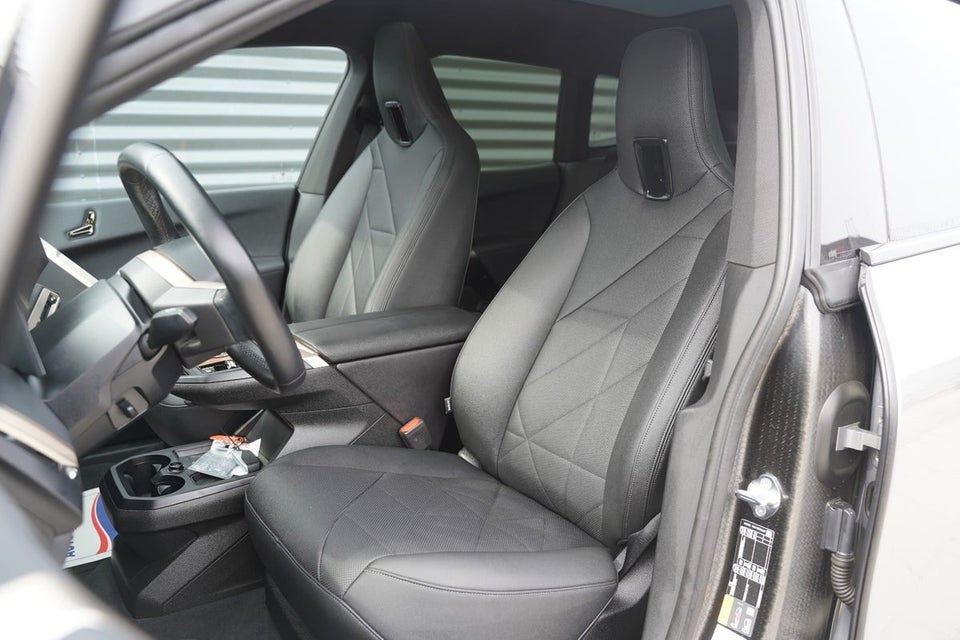 BMW iX xDrive40 Fully Charged Sport 5d