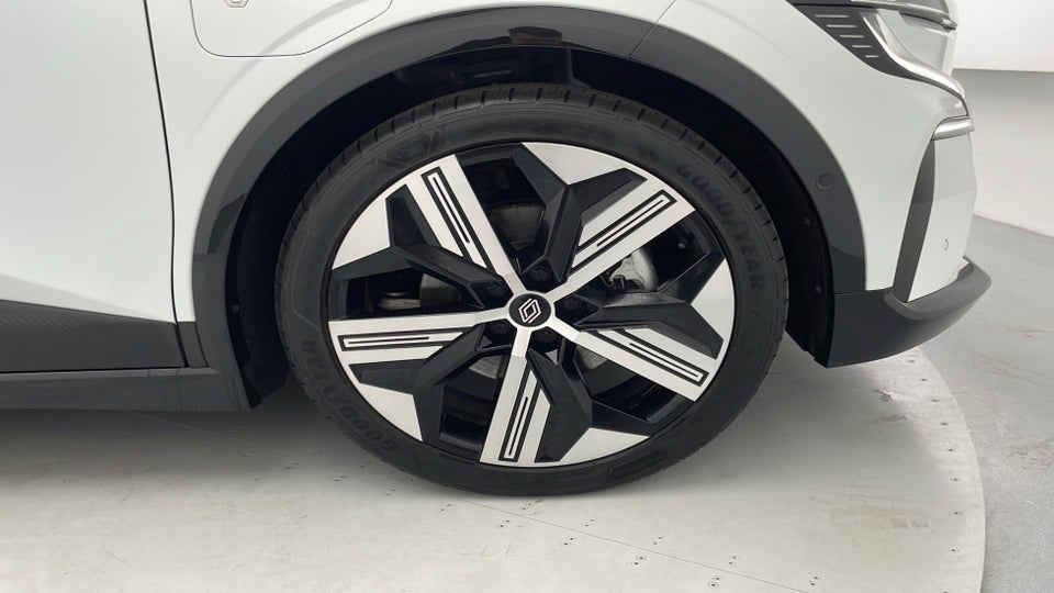 Renault Megane E-Tech 60 Iconic 5d