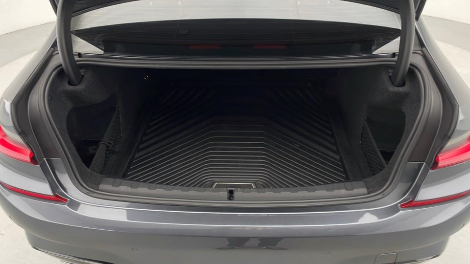 BMW 330i 2,0 M-Sport aut. 4d