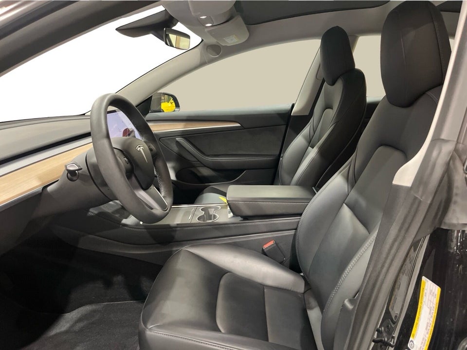 Tesla Model 3 Long Range AWD 4d