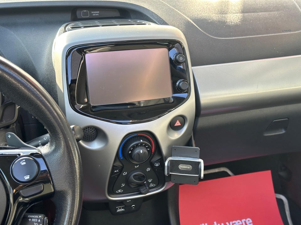 Toyota Aygo 1,0 VVT-i x-wave x-shift Sky 5d