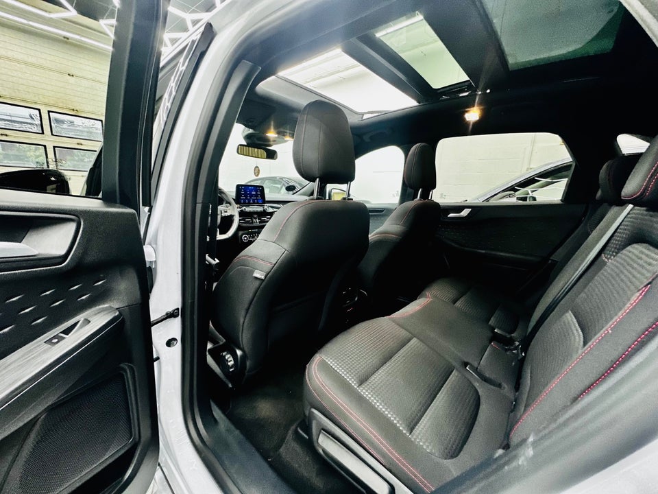 Ford Kuga 2,5 PHEV ST-Line CVT 5d