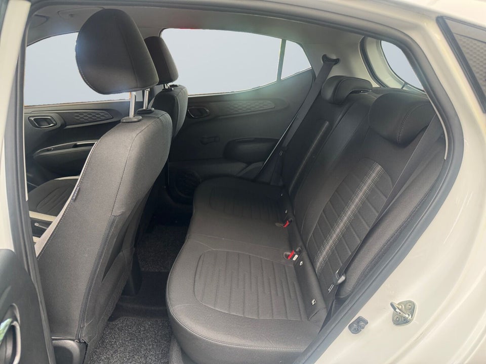 Hyundai i10 1,0 MPi Essential AMT 5d