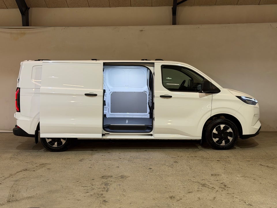 Ford E-Transit Custom 320L 64 Trend