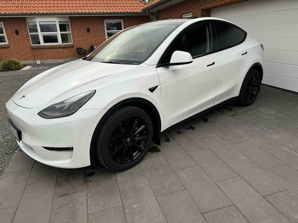 Tesla Model Y Long Range AWD 5d