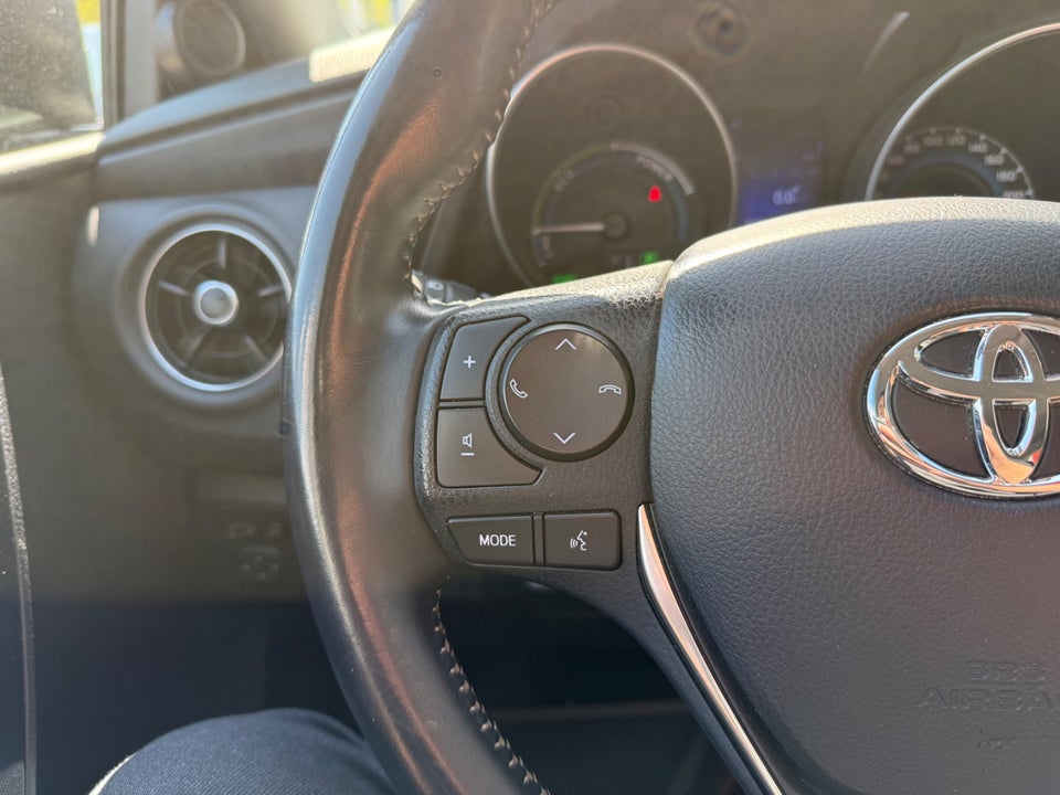 Toyota Auris 1,8 Hybrid H2 Comfort Touring Sports CVT 5d