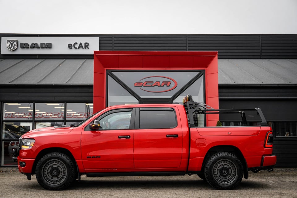 Dodge RAM 1500 5,7 V8 Hemi Laramie Night aut. 4d