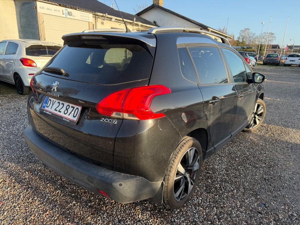 Peugeot 2008 1,2 VTi 82 Allure Sky 5d