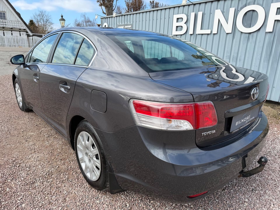 Toyota Avensis 1,8 VVT-i TX 4d