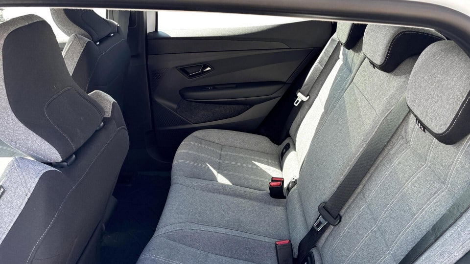 Renault Megane E-Tech 40 Equilibre 5d
