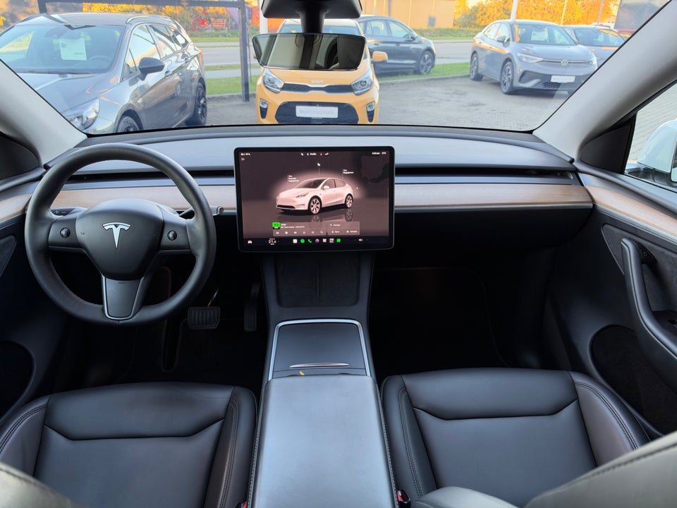 Tesla Model Y Long Range AWD 5d