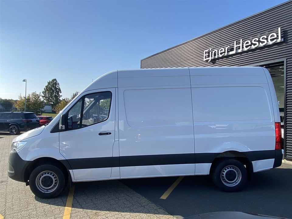 Mercedes Sprinter 317 2,0 CDi A2 Kassevogn aut. RWD