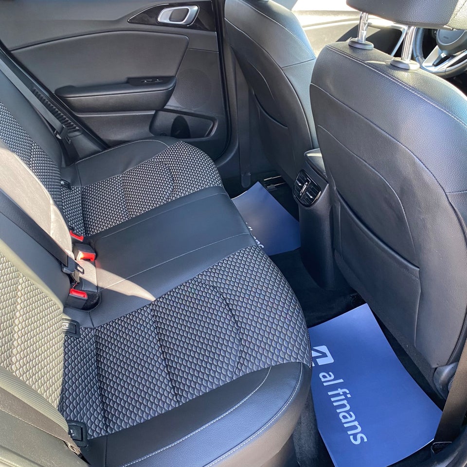 Kia XCeed 1,6 PHEV Upgrade DCT 5d