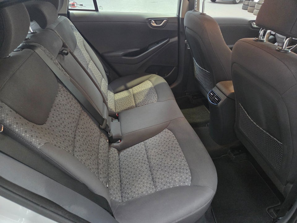 Hyundai Ioniq 1,6 PHEV Premium DCT 5d