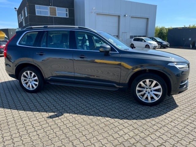 Volvo XC90 2,0 D5 235 Momentum aut. AWD 7prs 5d